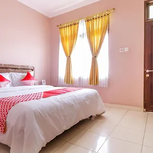 https://purnama-house.ubudhotelsnow.com