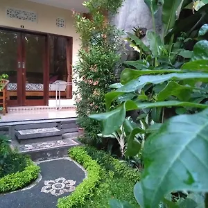 https://uma-taman-house.ubudhotelsnow.com